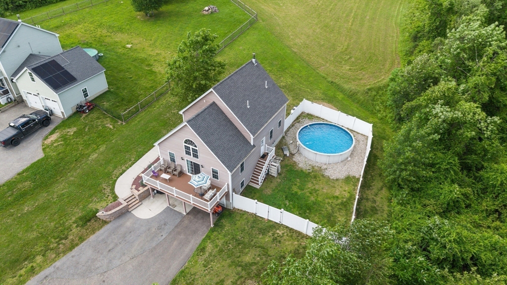 96 Town Farm Rd