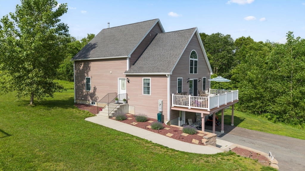 96 Town Farm Rd