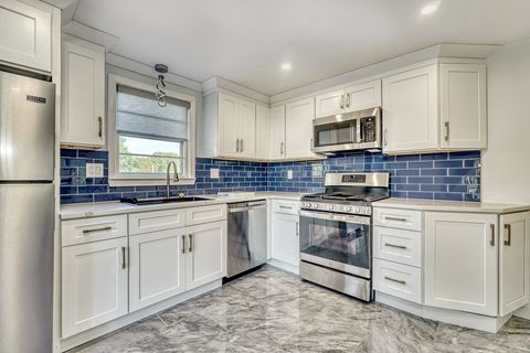 28 Border Rd Holbrook MA 02343