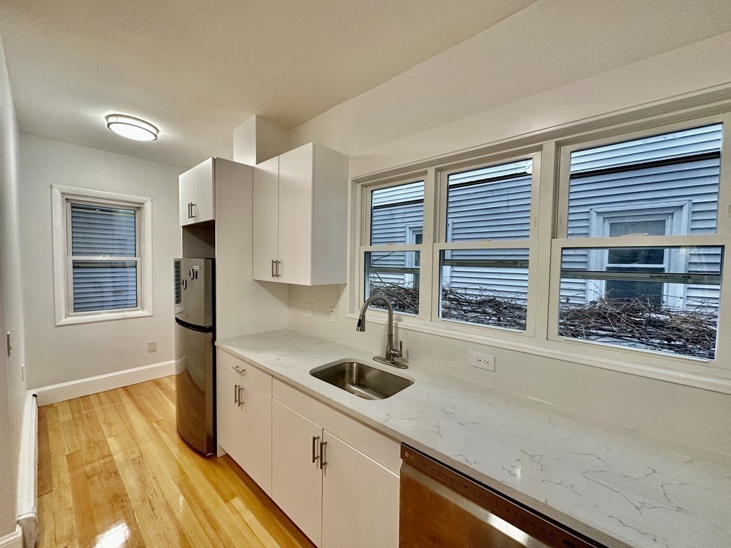 28 Oakland St 1