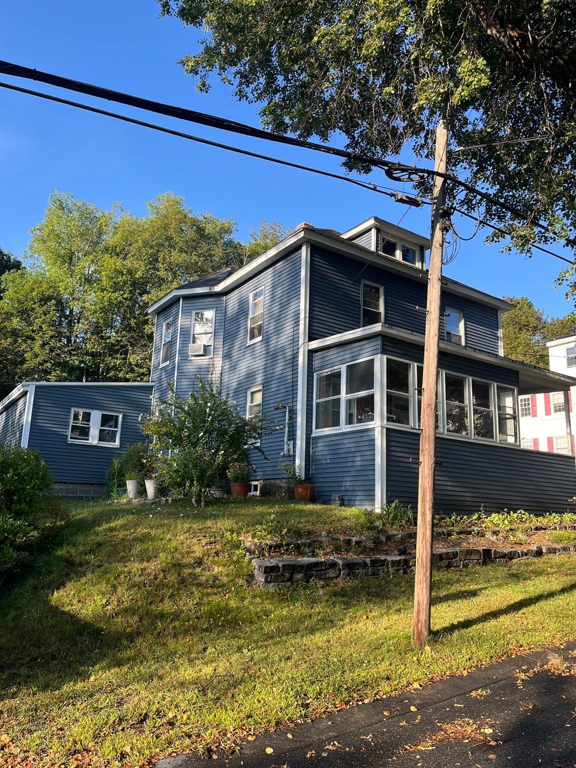 31-33 Cascade St