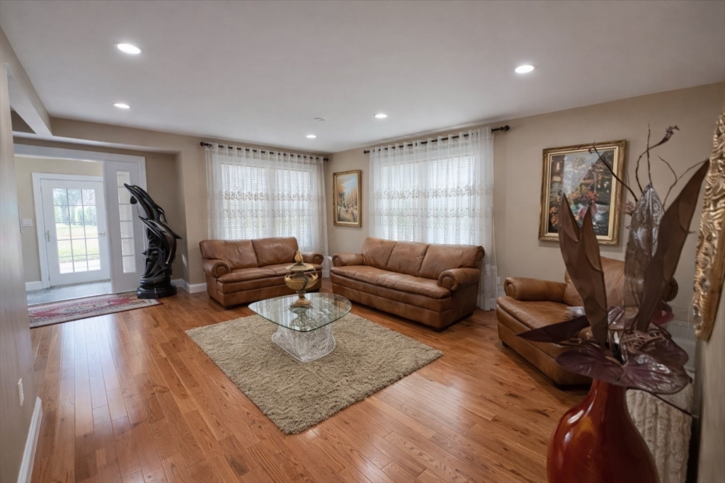 62 Golden Hills Rd