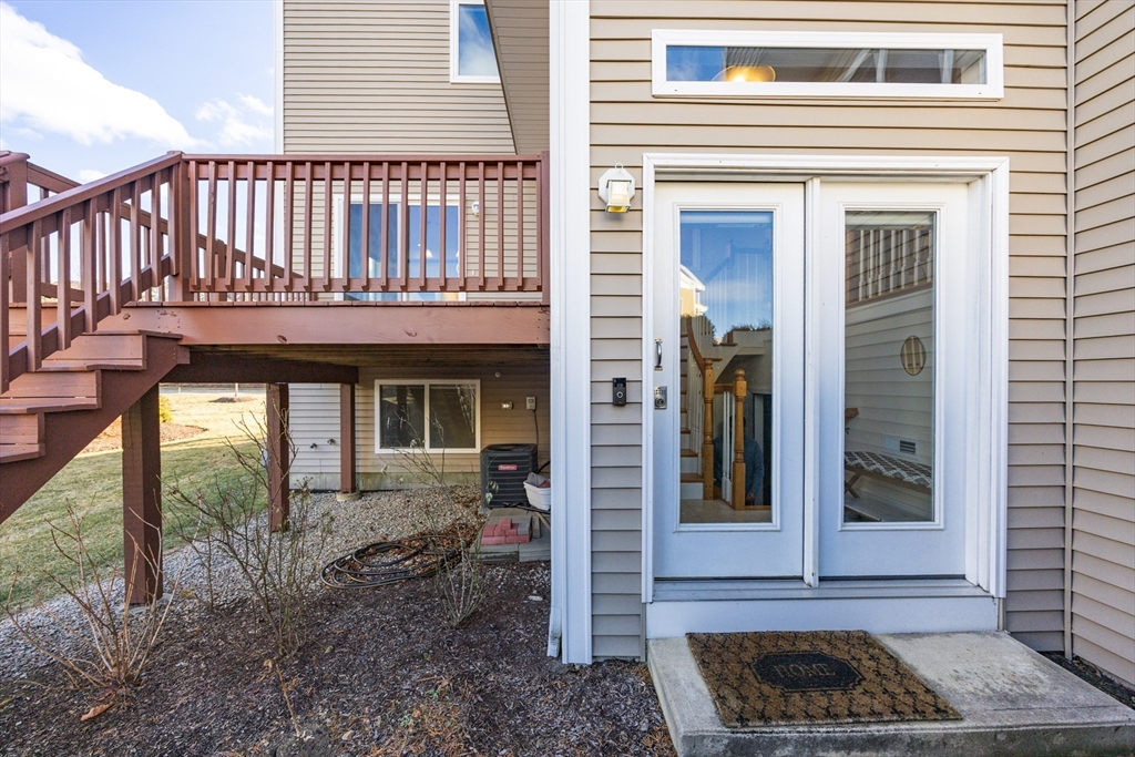 32 John Hancock Dr 32