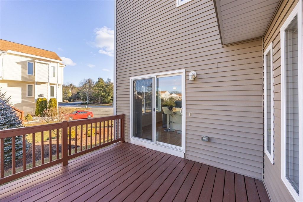 32 John Hancock Dr 32