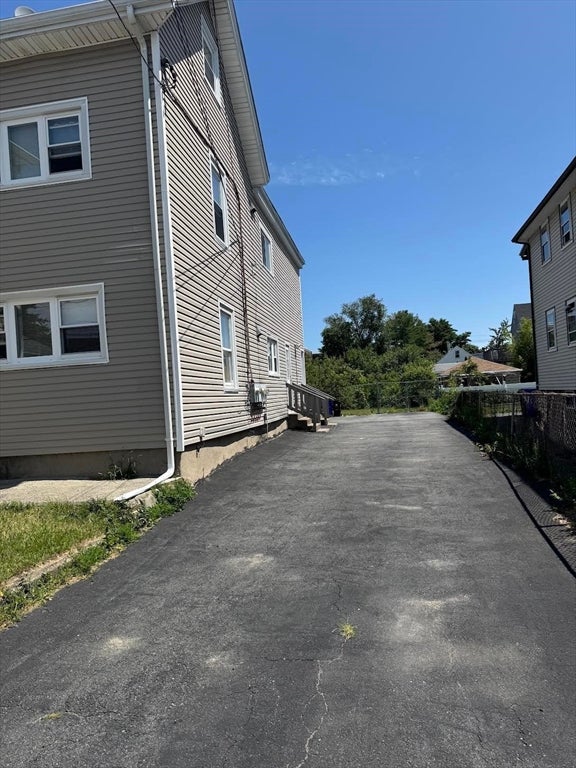 68-70 Russell St