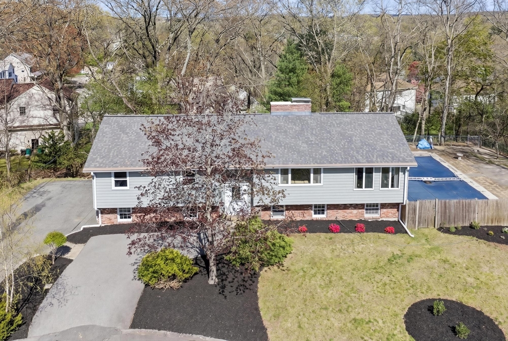 16 Briscoe Street