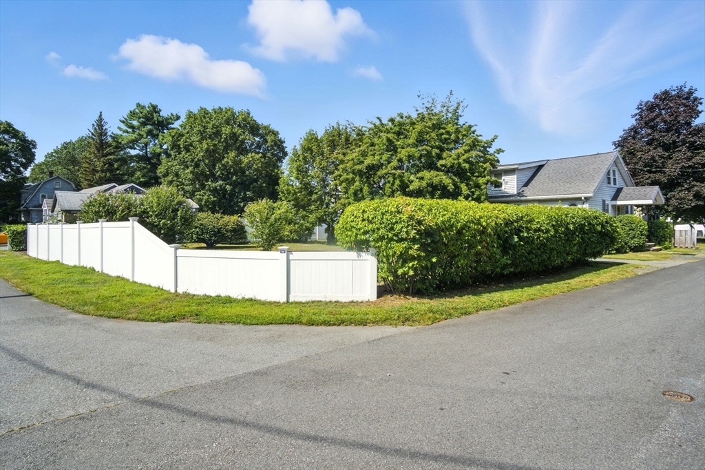 12 Edith Ave