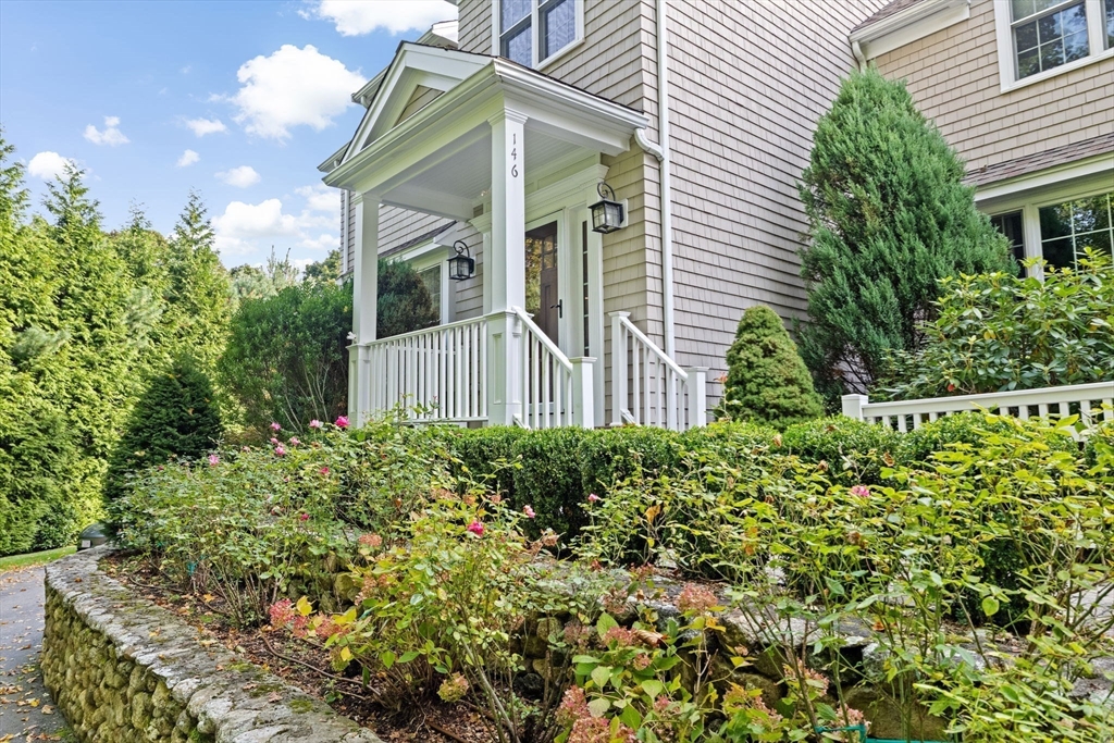 146 N Main St 146