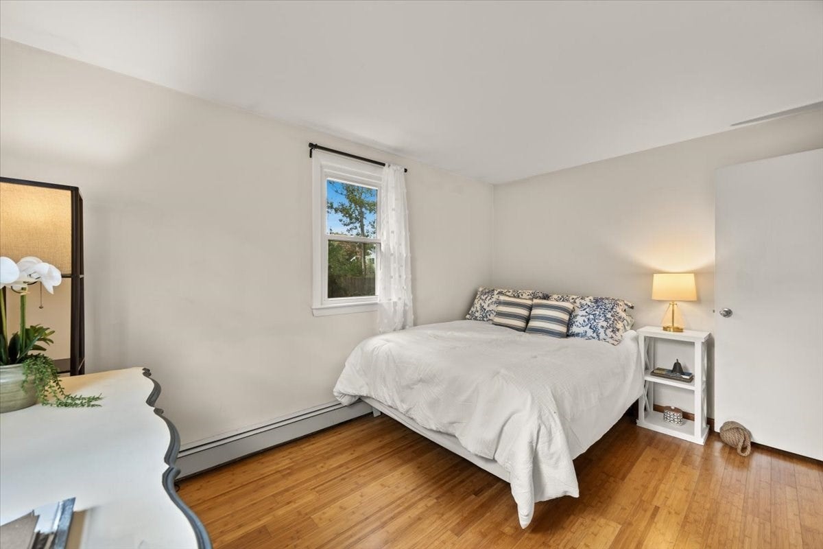 11 Regis Rd, Falmouth, MA Photo #13