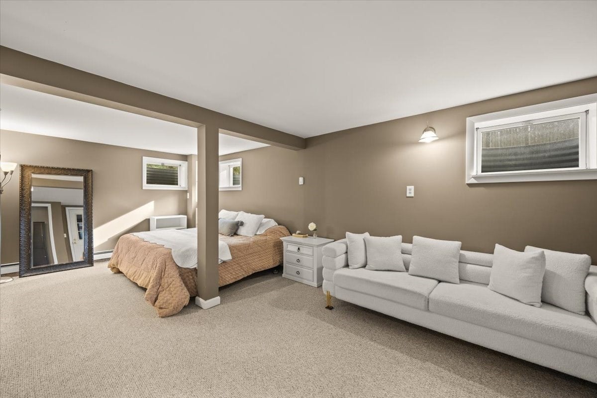 11 Regis Rd, Falmouth, MA Photo #21