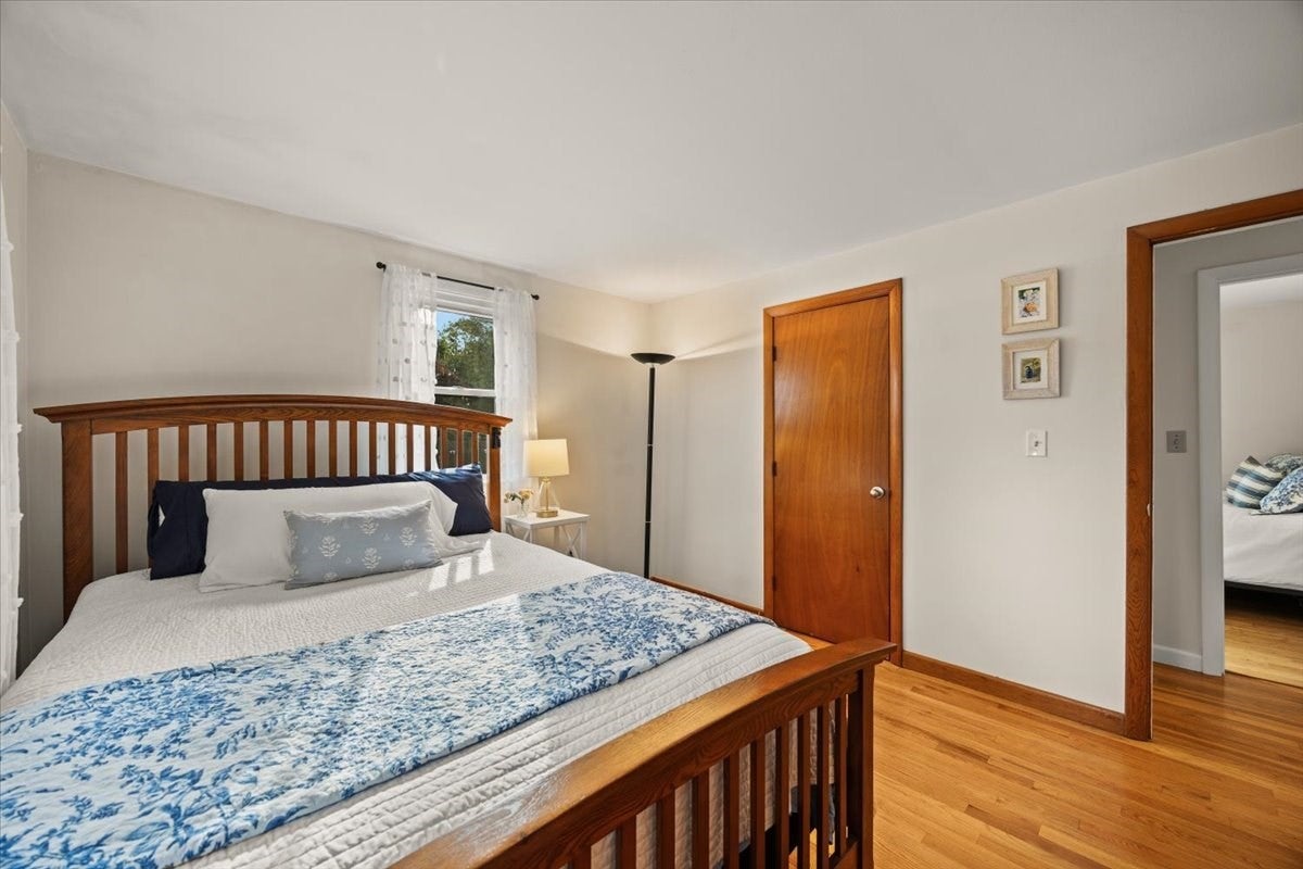 11 Regis Rd, Falmouth, MA Photo #17