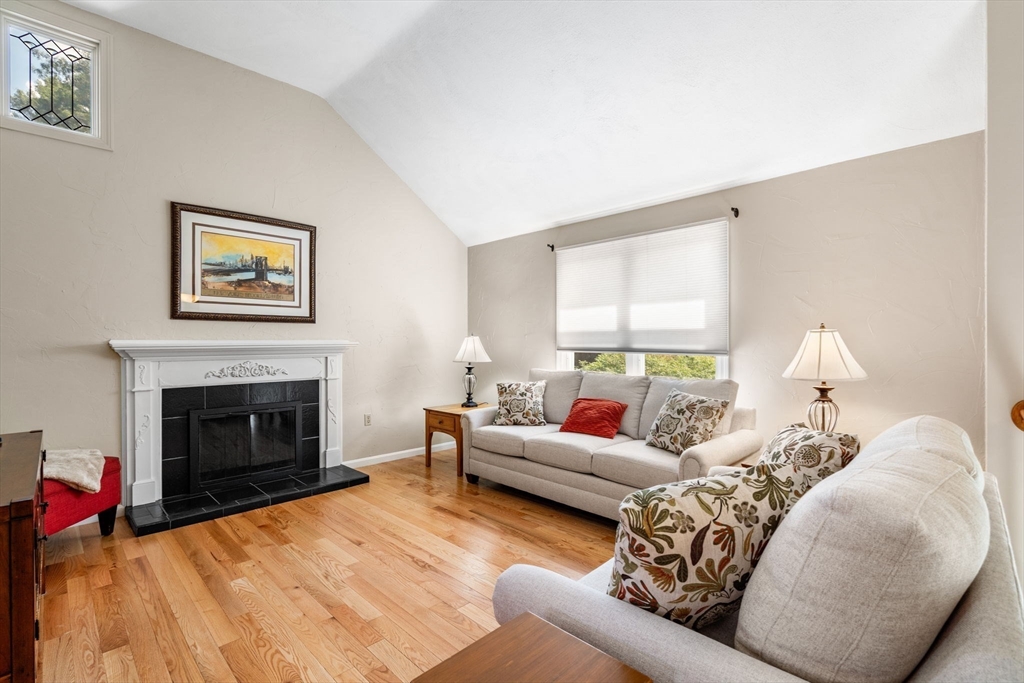 114 Woodside Rd