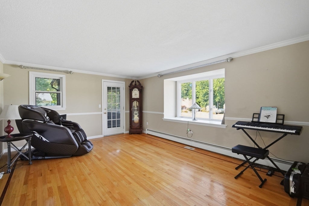 35 Cross Meadow Rd