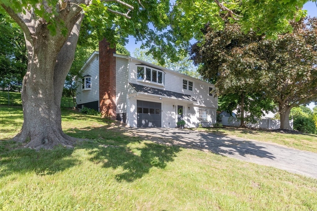 110 Low St