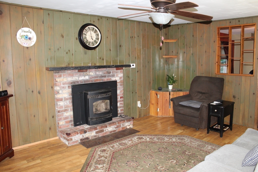 176 Mechanic St