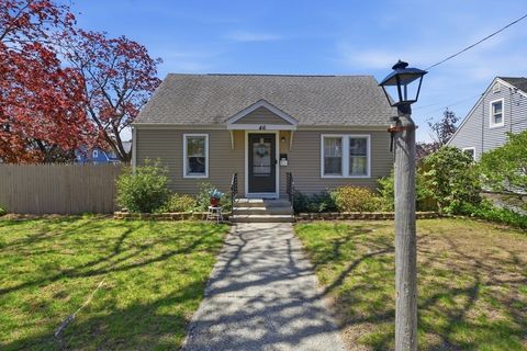 Photo of 46 Marquette St, Springfield, MA 01104 (MLS # 73513435)