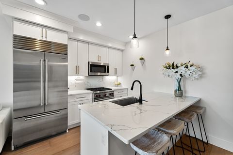 258-260 W Third Street 2B Boston MA 02127