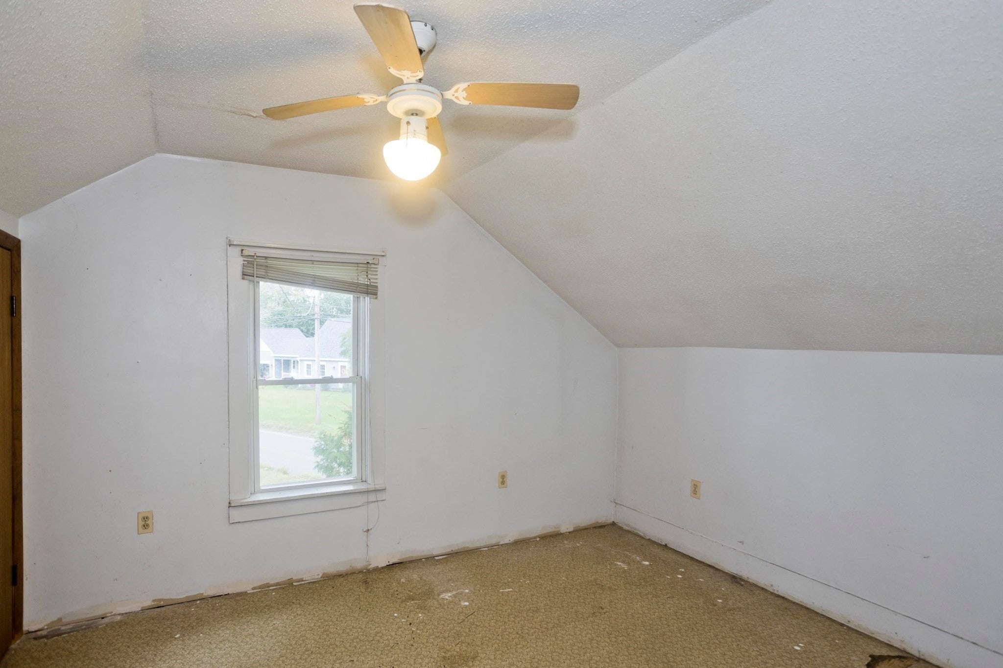 94 Chestnut St, Hatfield, MA Photo #23