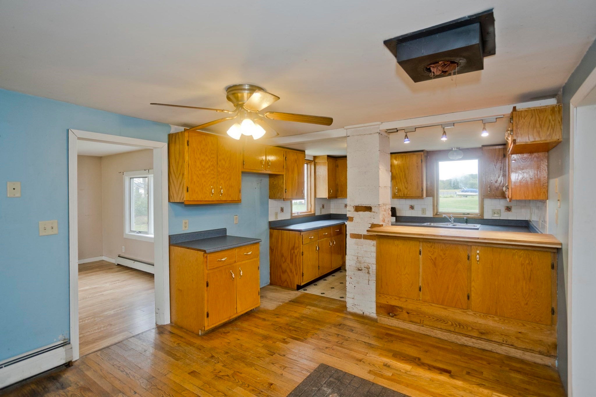 94 Chestnut St, Hatfield, MA Photo #12