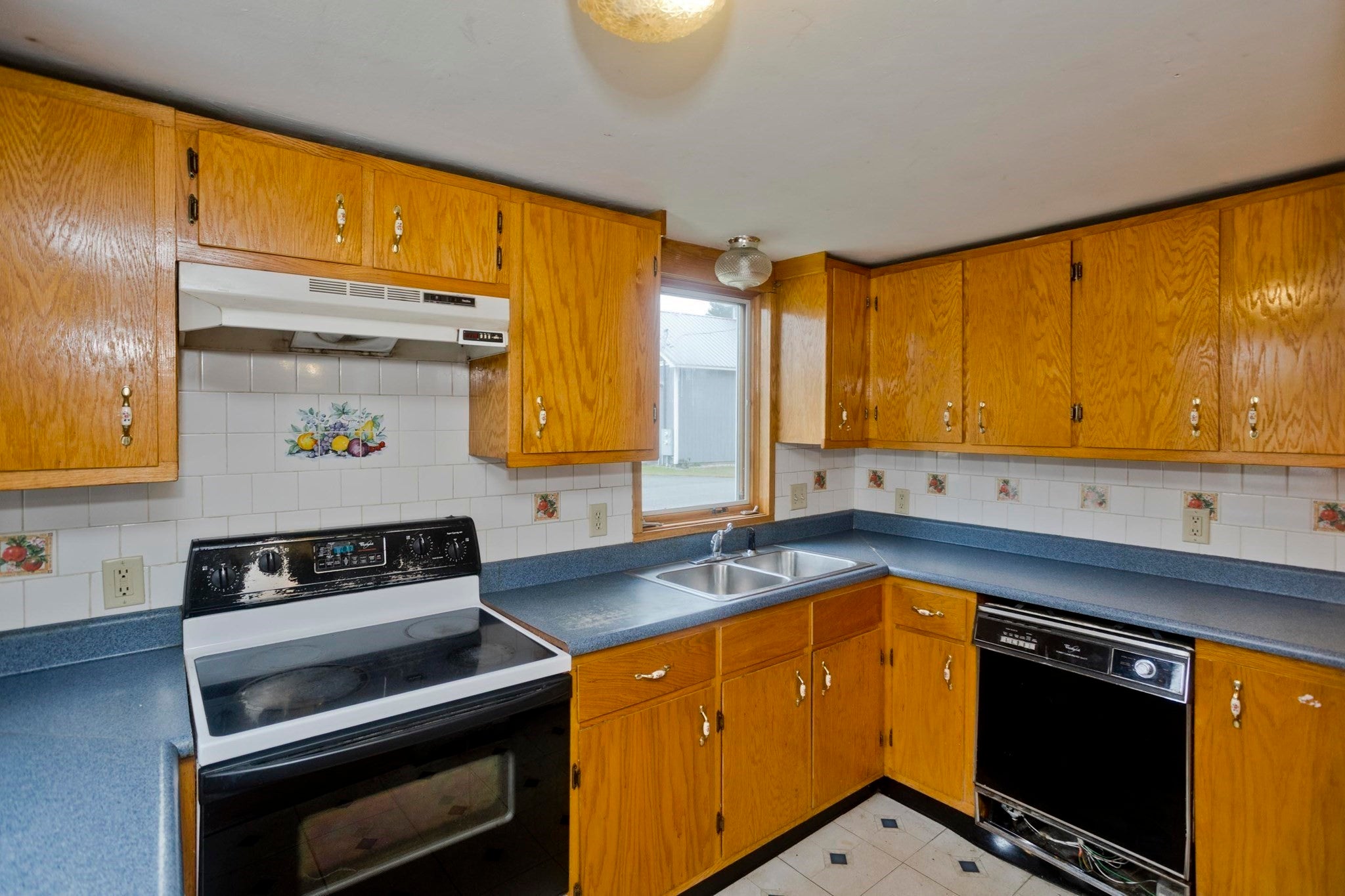 94 Chestnut St, Hatfield, MA Photo #13