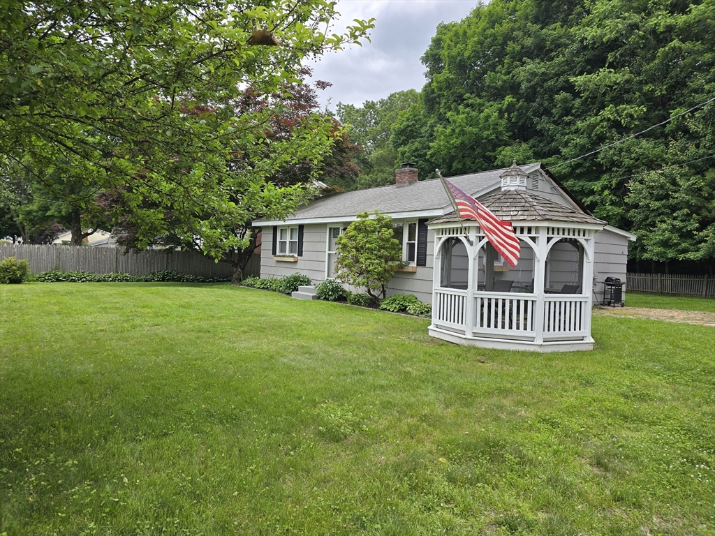 68 Lake Shore Dr