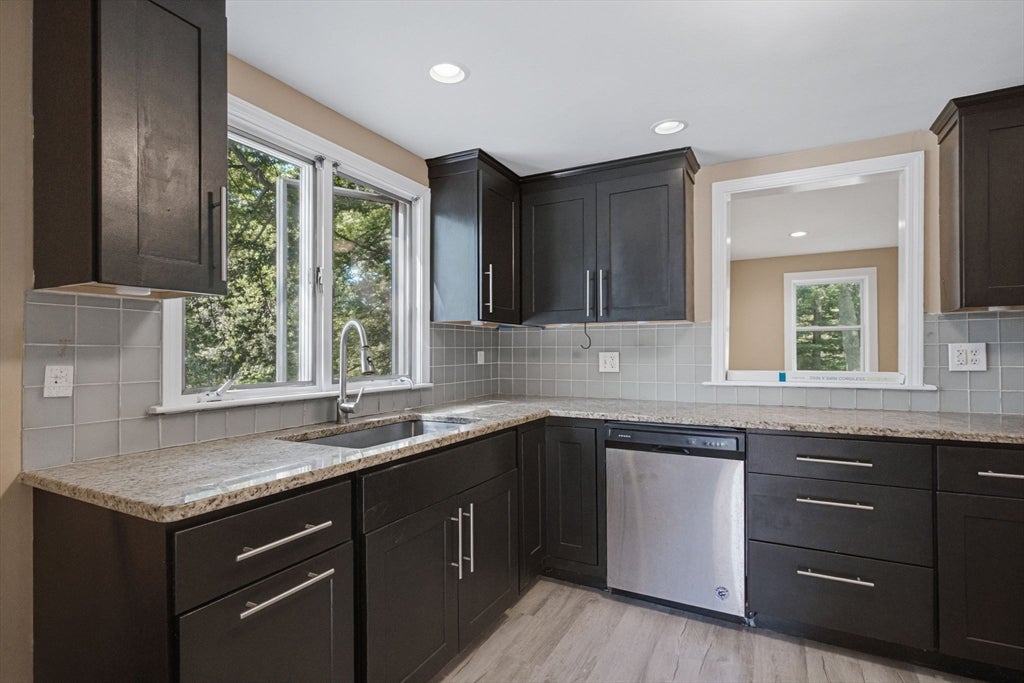 70 Riverside Ave, Attleboro, MA, 70 Riverside Ave, Attleboro, MA Photo #4