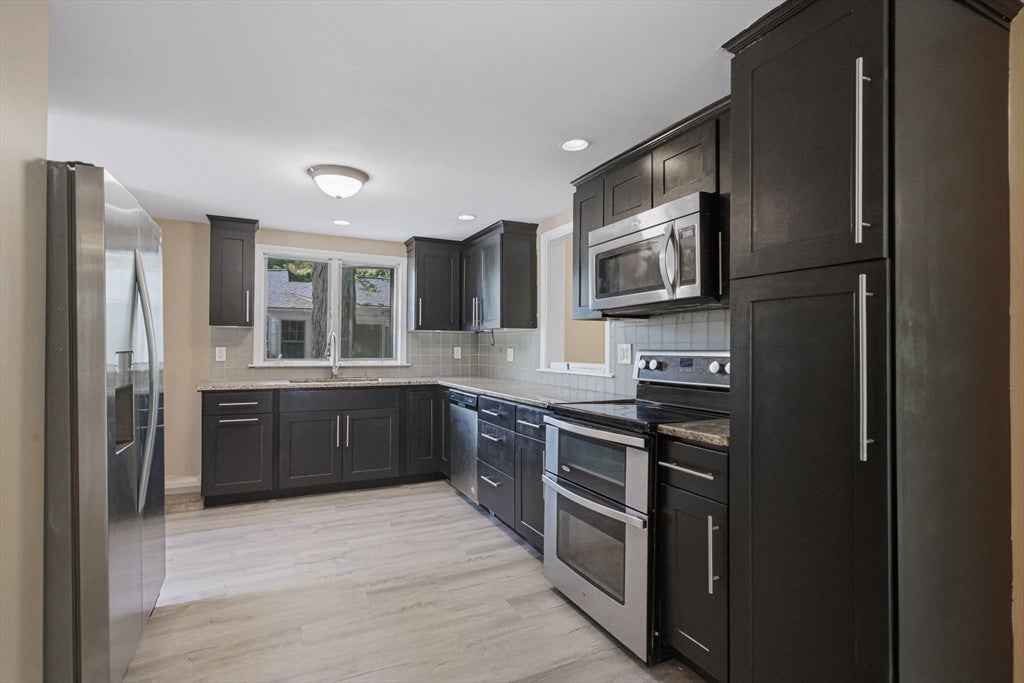 70 Riverside Ave, Attleboro, MA, 70 Riverside Ave, Attleboro, MA Photo #2