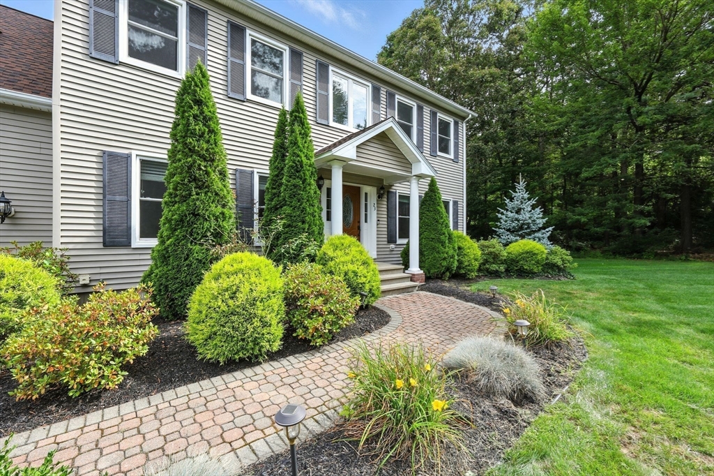23 Pine Knoll