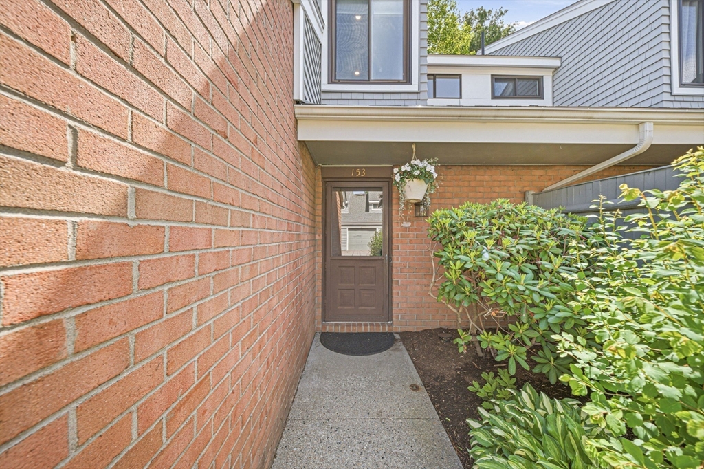 153 Greenbrook Dr 153