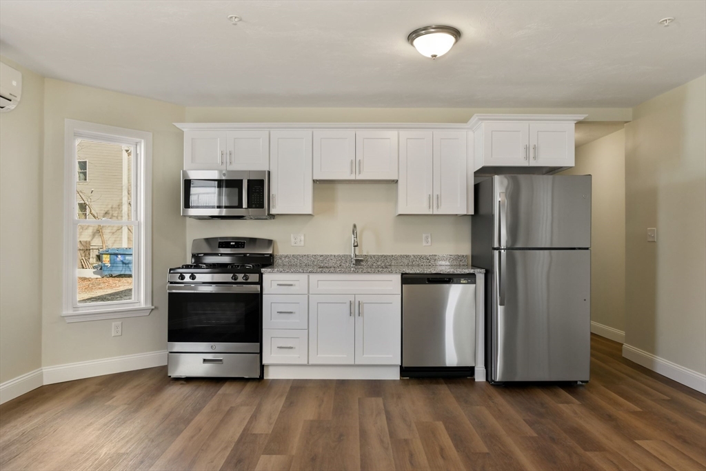 9 Waverly St 4