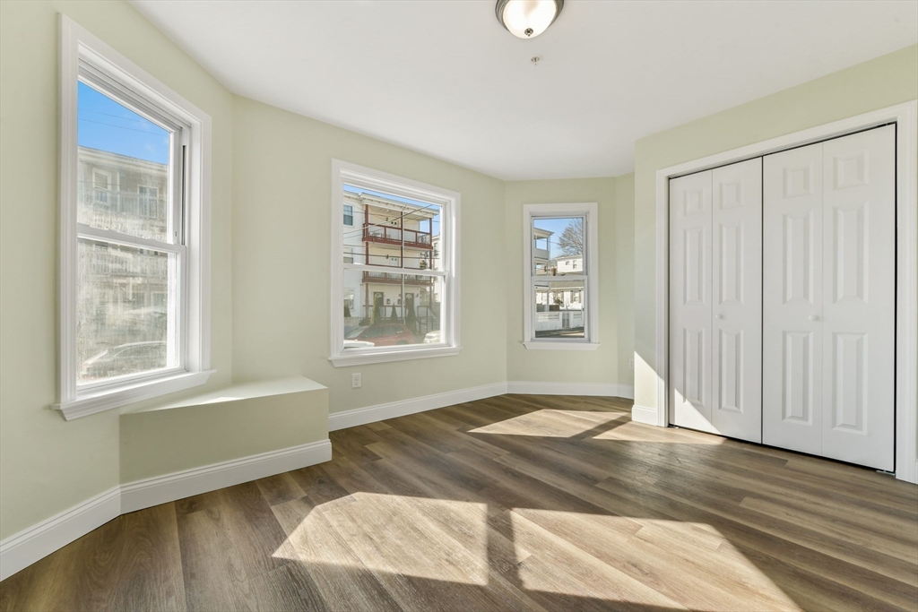 9 Waverly St 4
