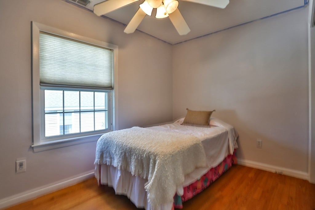 108 Lakeshore Dr, Marlborough, MA Photo #12