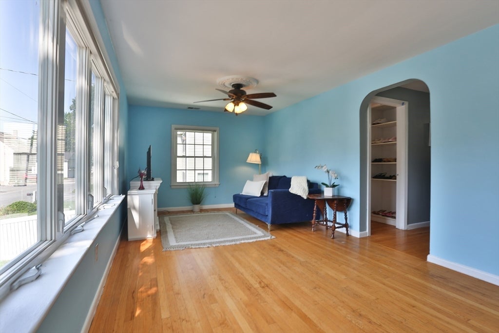 108 Lakeshore Dr, Marlborough, MA Photo #5