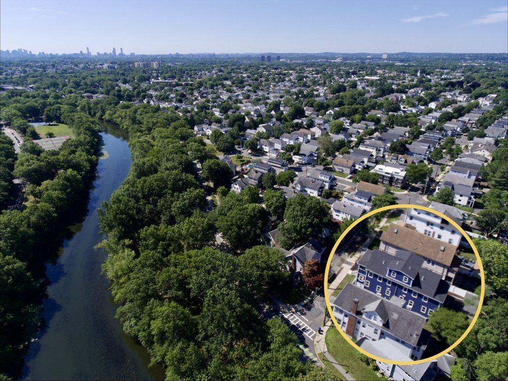 144-146 Webster St 146