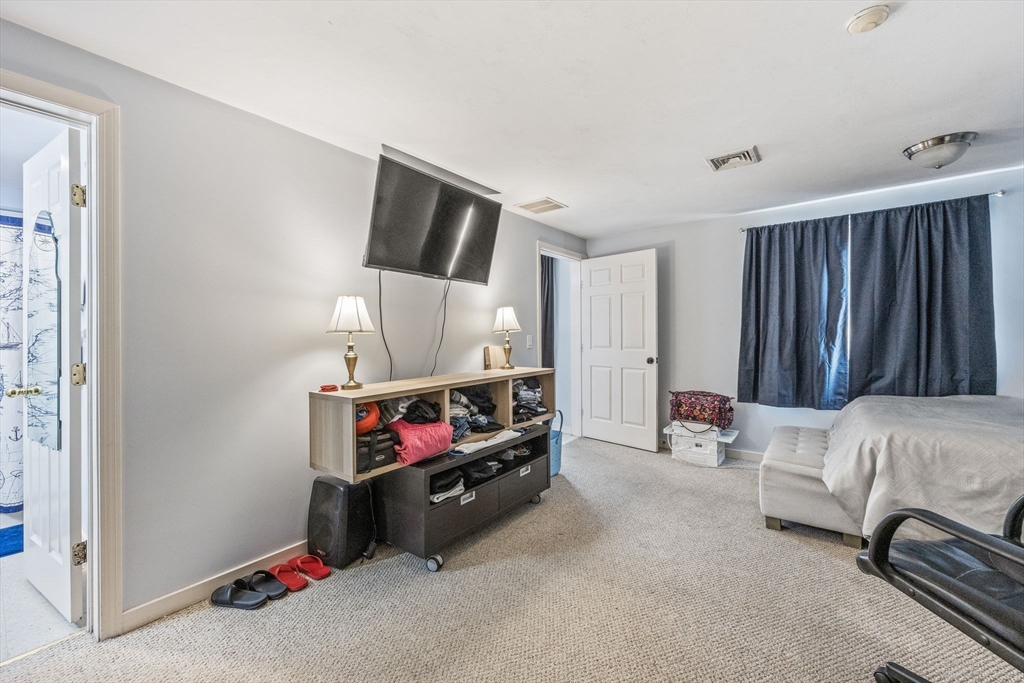 Chatham, Massachusetts 02633, United States, 1 Bedroom Bedrooms, ,1 BathroomBathrooms,Residential,Active,4868