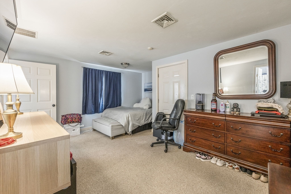 Chatham, Massachusetts 02633, United States, 1 Bedroom Bedrooms, ,1 BathroomBathrooms,Residential,Active,4868