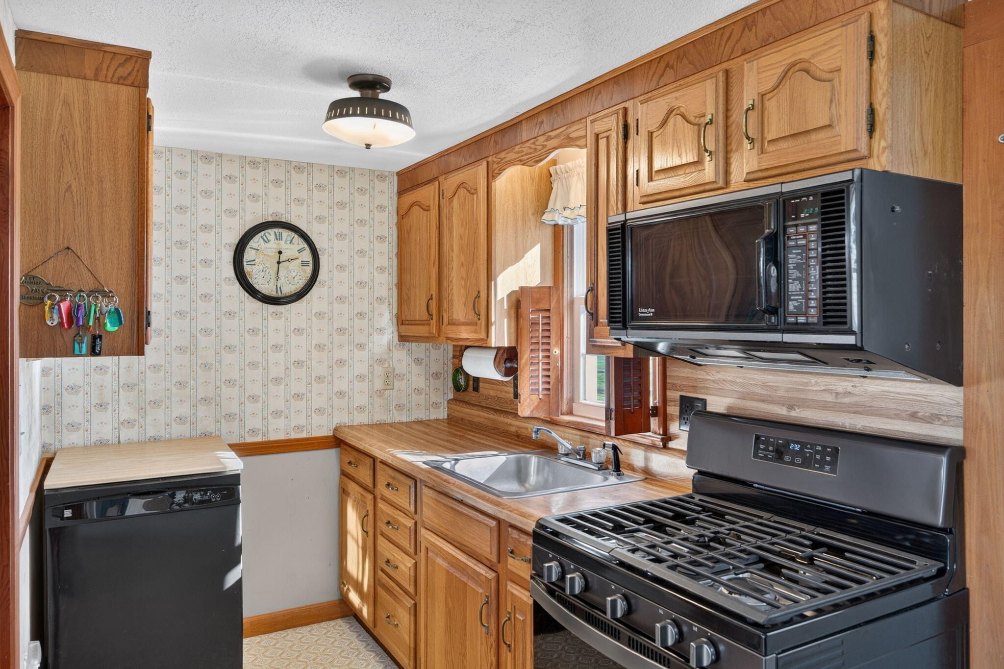 242 Loring Ave, Dennis, MA Photo #17