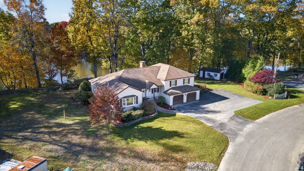 Photo of 1 Atkinson Circle, Hudson, NH 03051 (MLS # 73595408)