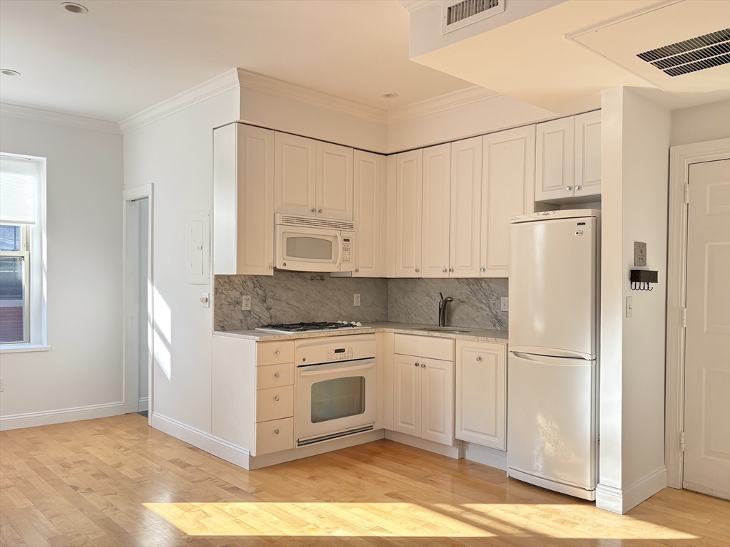 11 Unity St 8