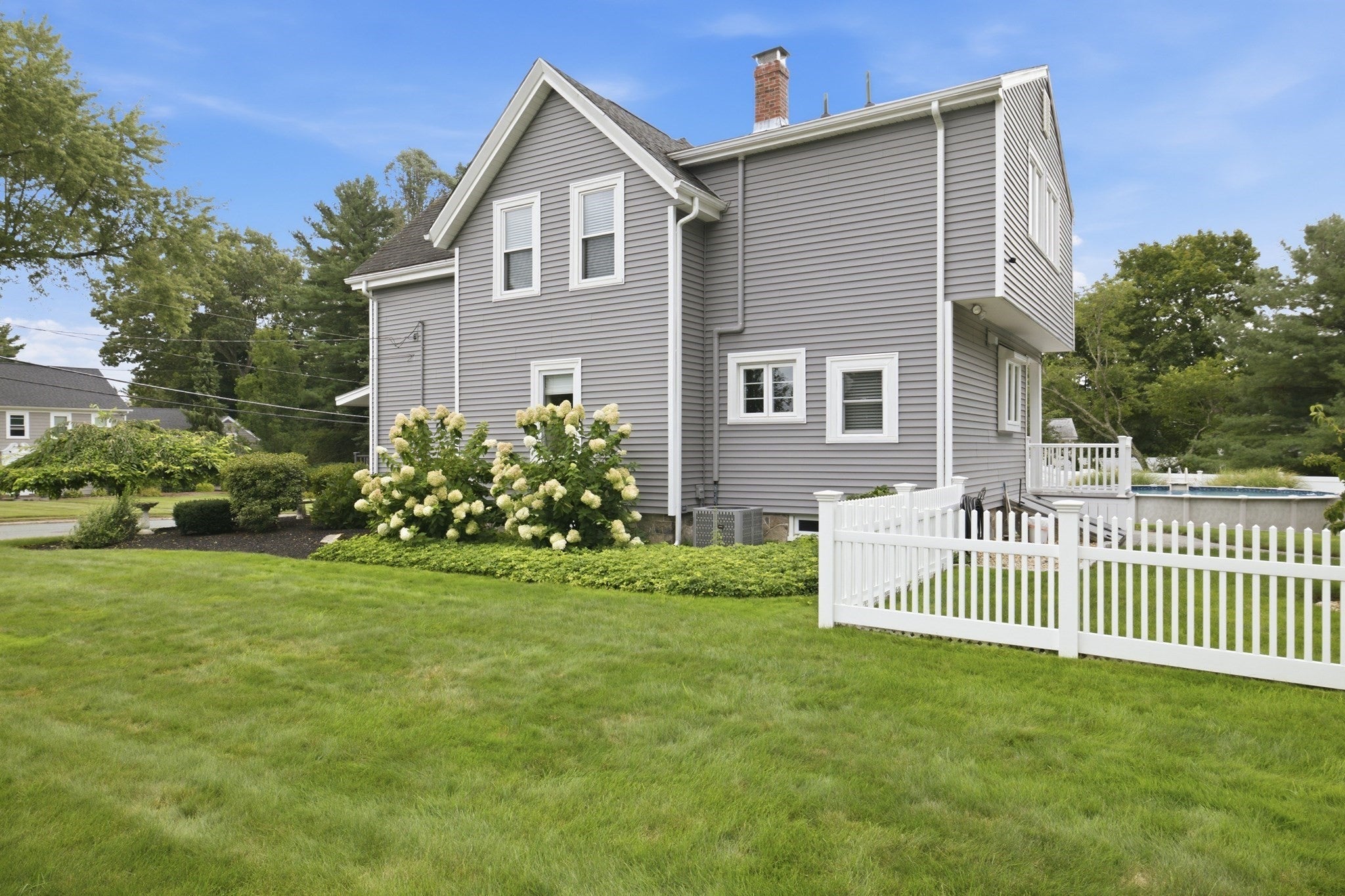 28 Fairview Ave, Brockton, MA Photo #6