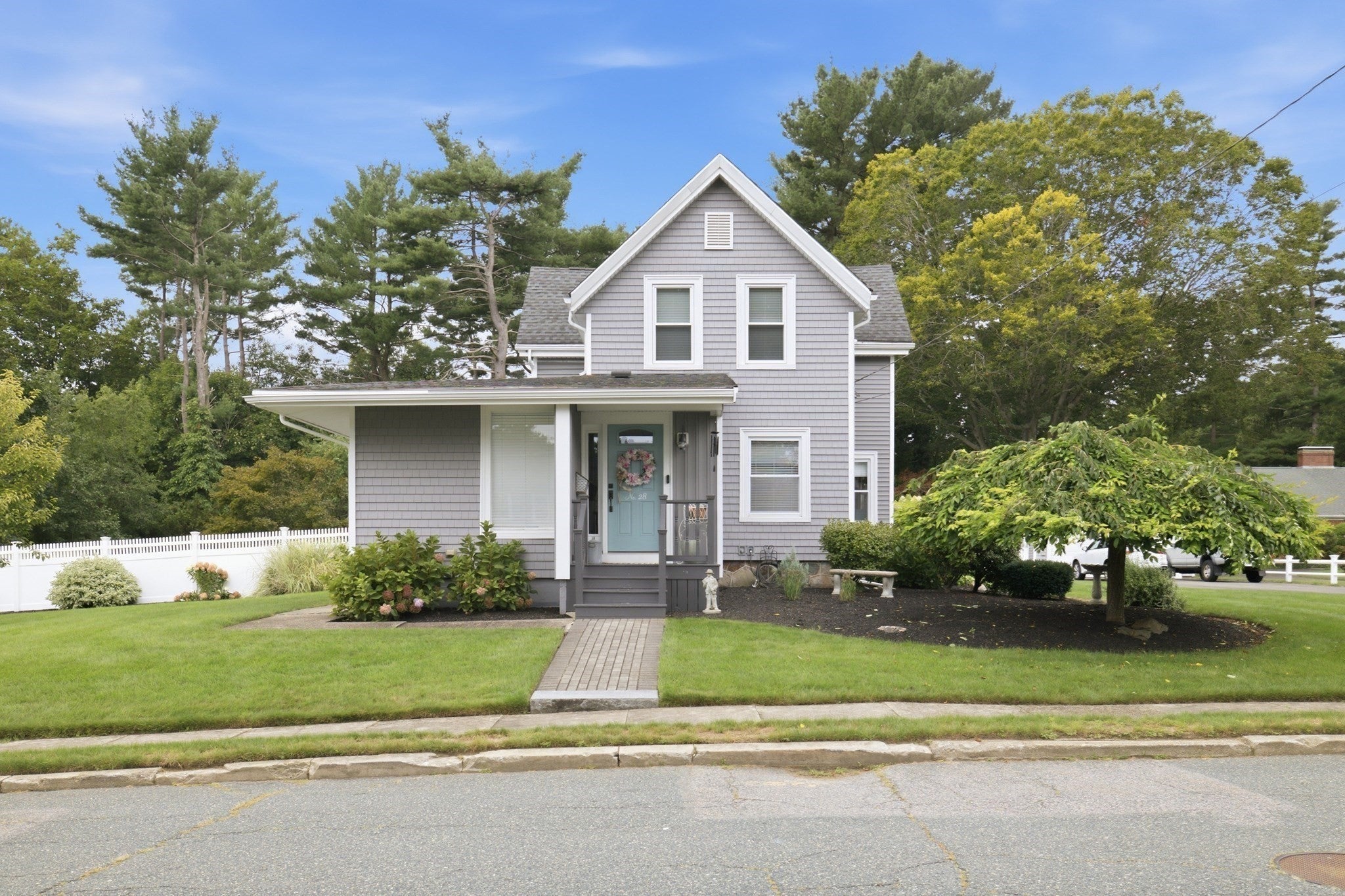28 Fairview Ave, Brockton, MA Photo #4