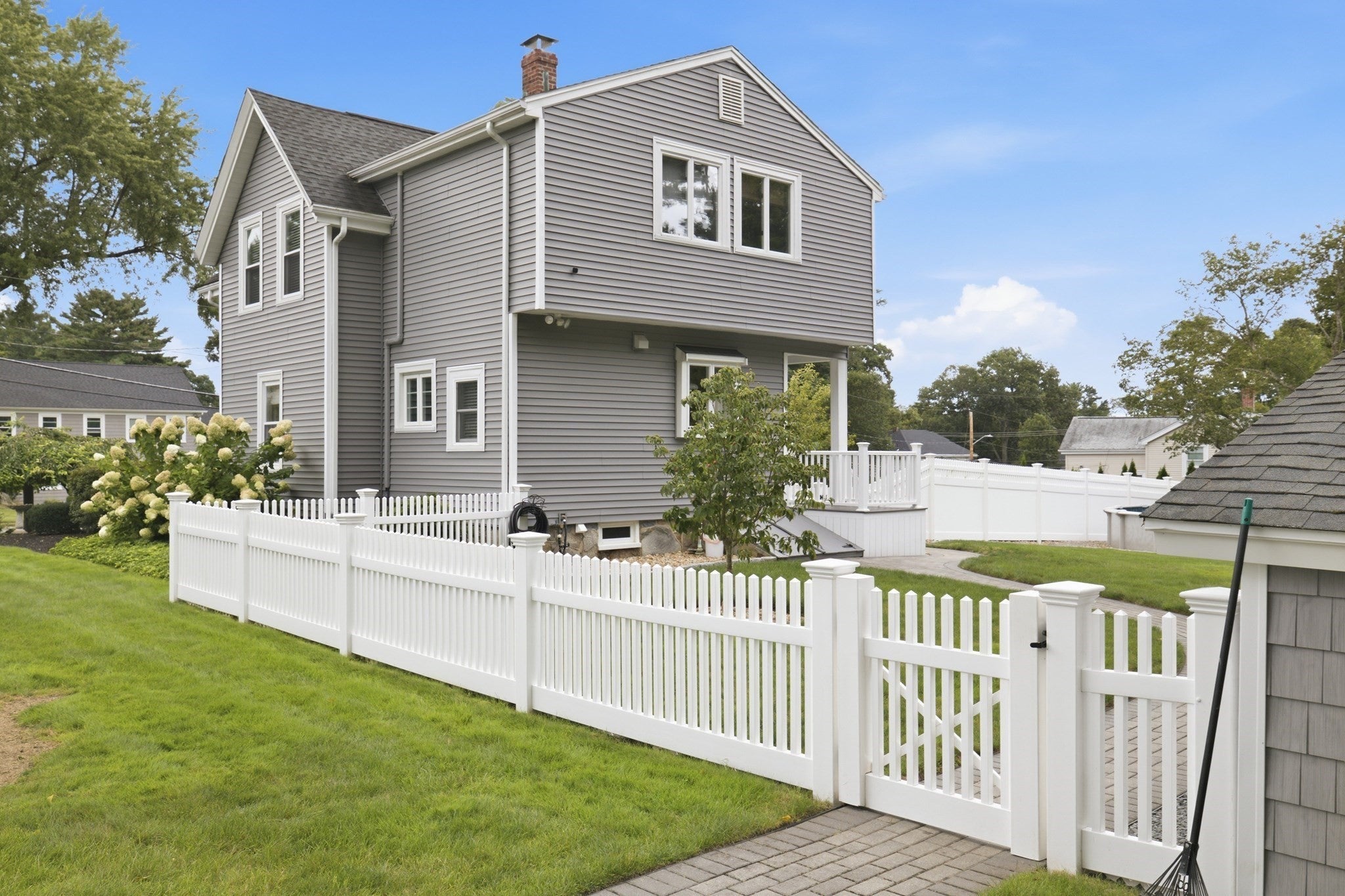 28 Fairview Ave, Brockton, MA Photo #9