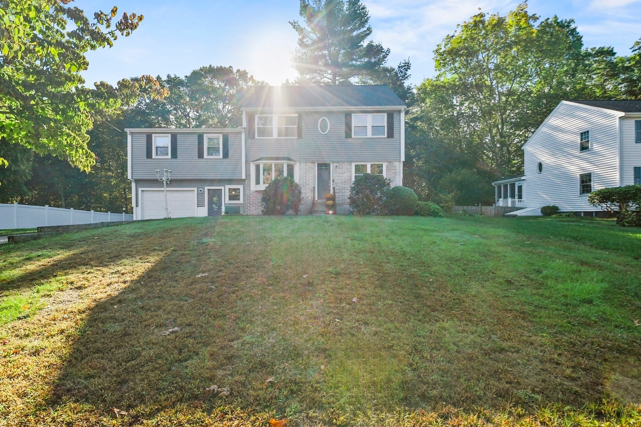 30 Lloyd Ave