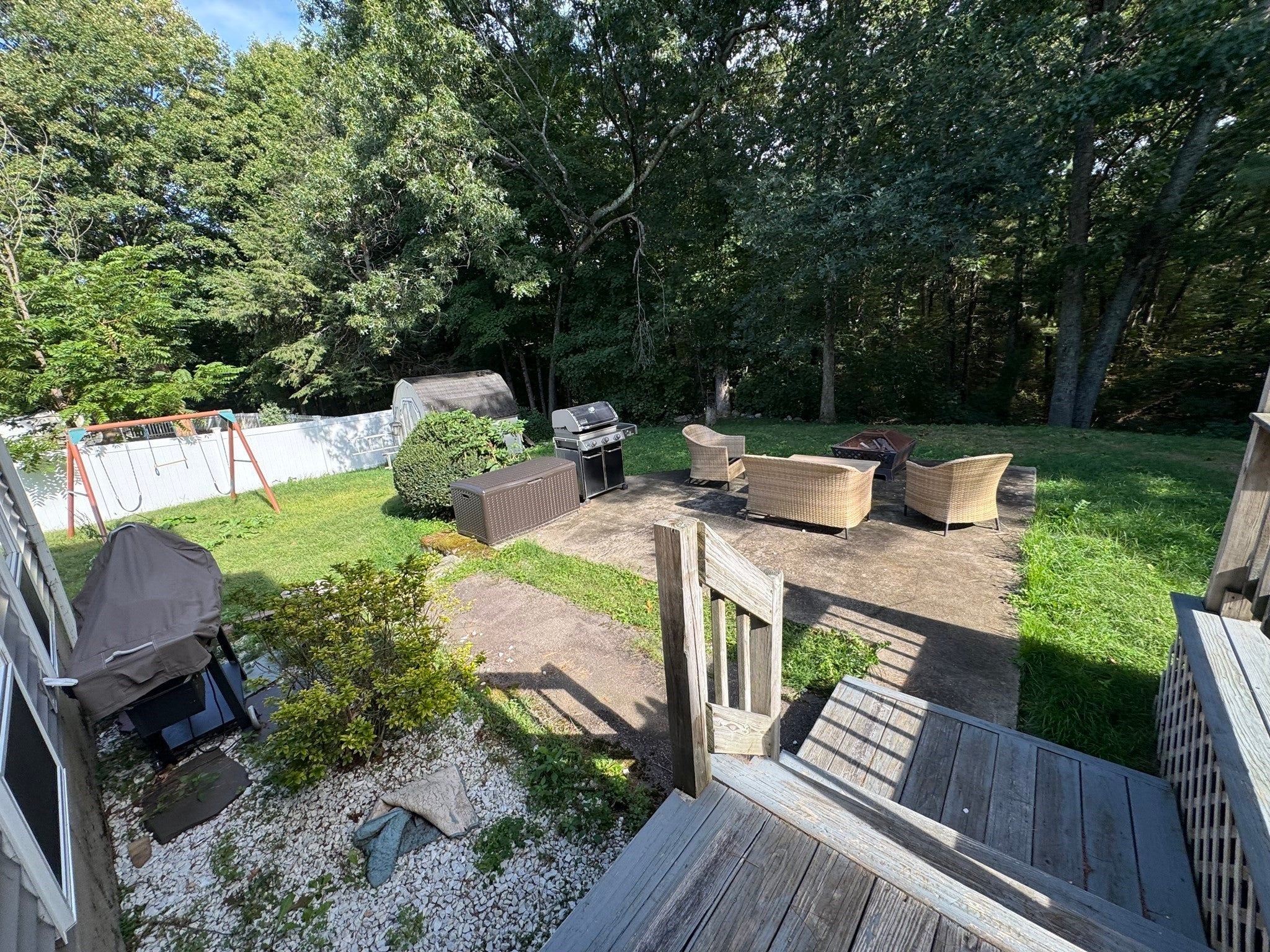 30 Lloyd Ave
