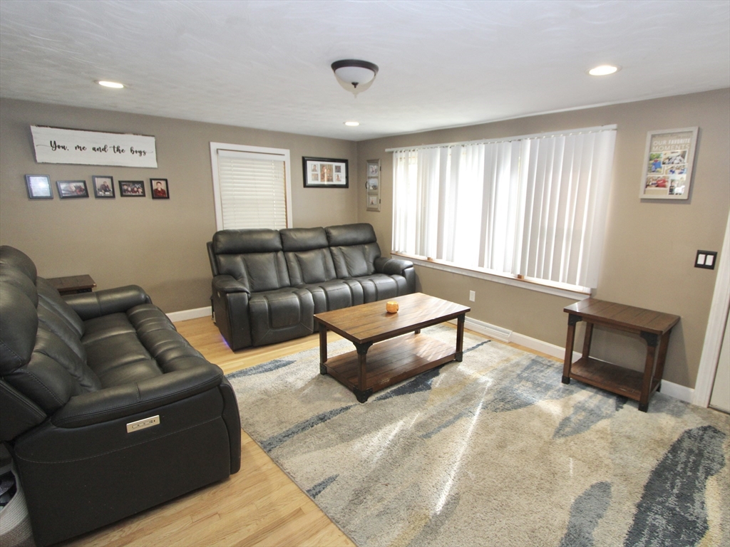 10 Tanyard Rd