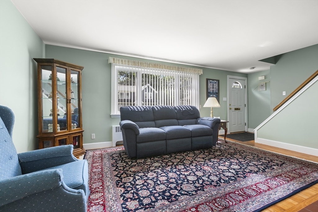 43 Longmeadow Road