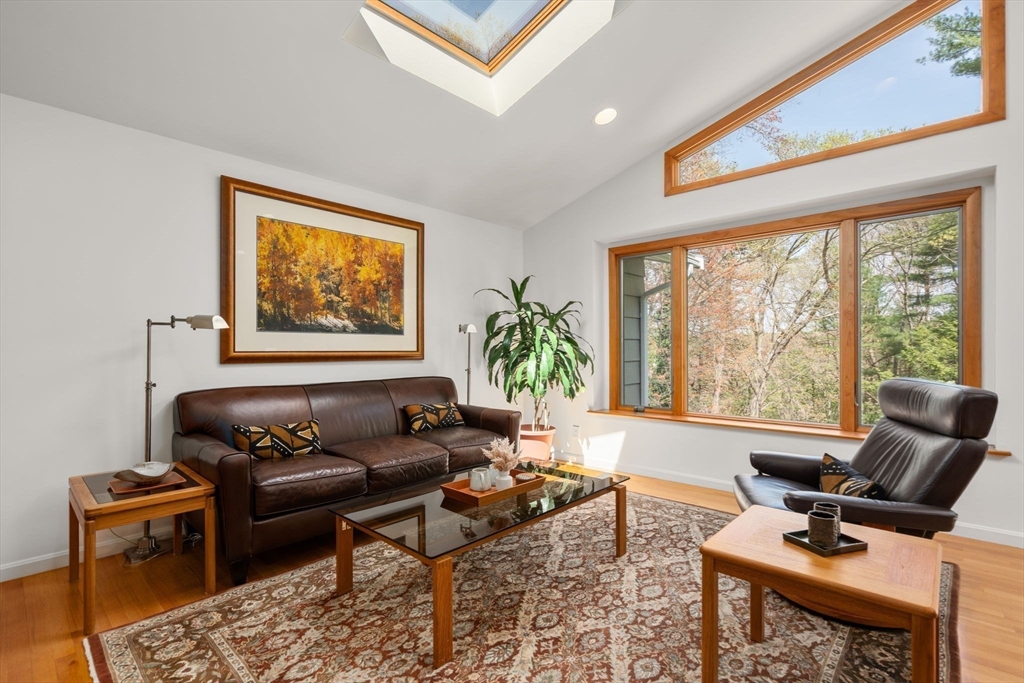 24 Red Barn Rd