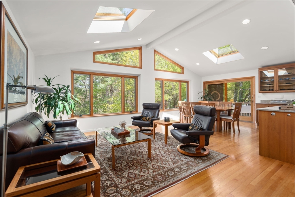 24 Red Barn Rd