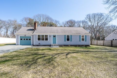 98 Wagon Ln Barnstable MA 02601