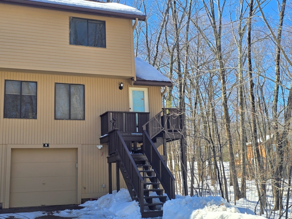 9 Mountain Gate Rd 9